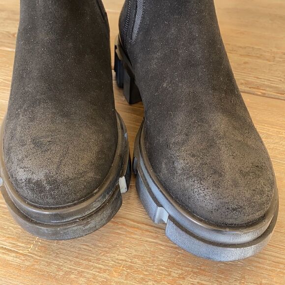 Free People Brooks Chelsea Boots Black Suede Lug Sole US 7 - Picture 6 of 11